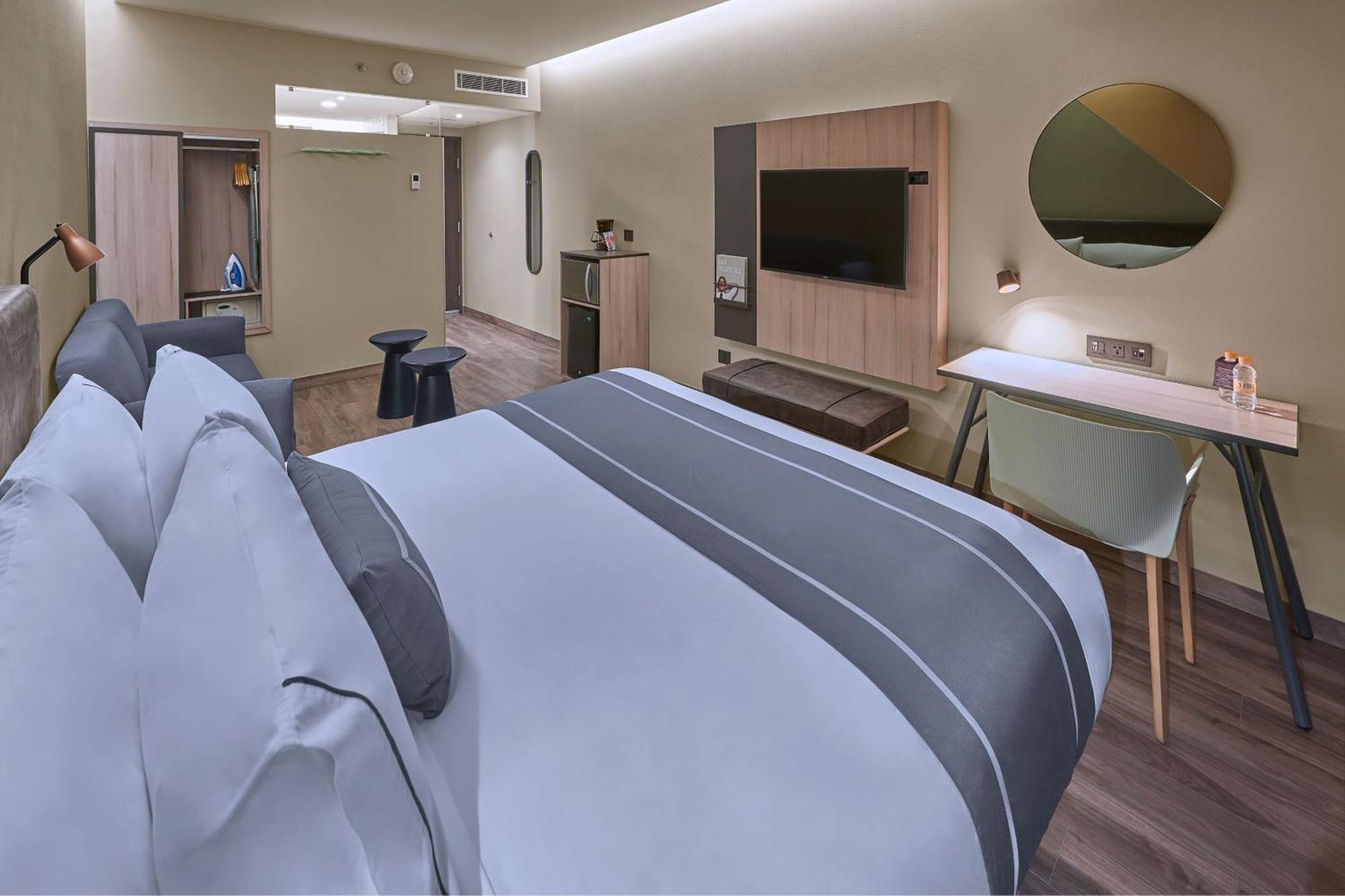 City Express Plus By Marriott Ciudad De Mexico Interlomas Exterior photo