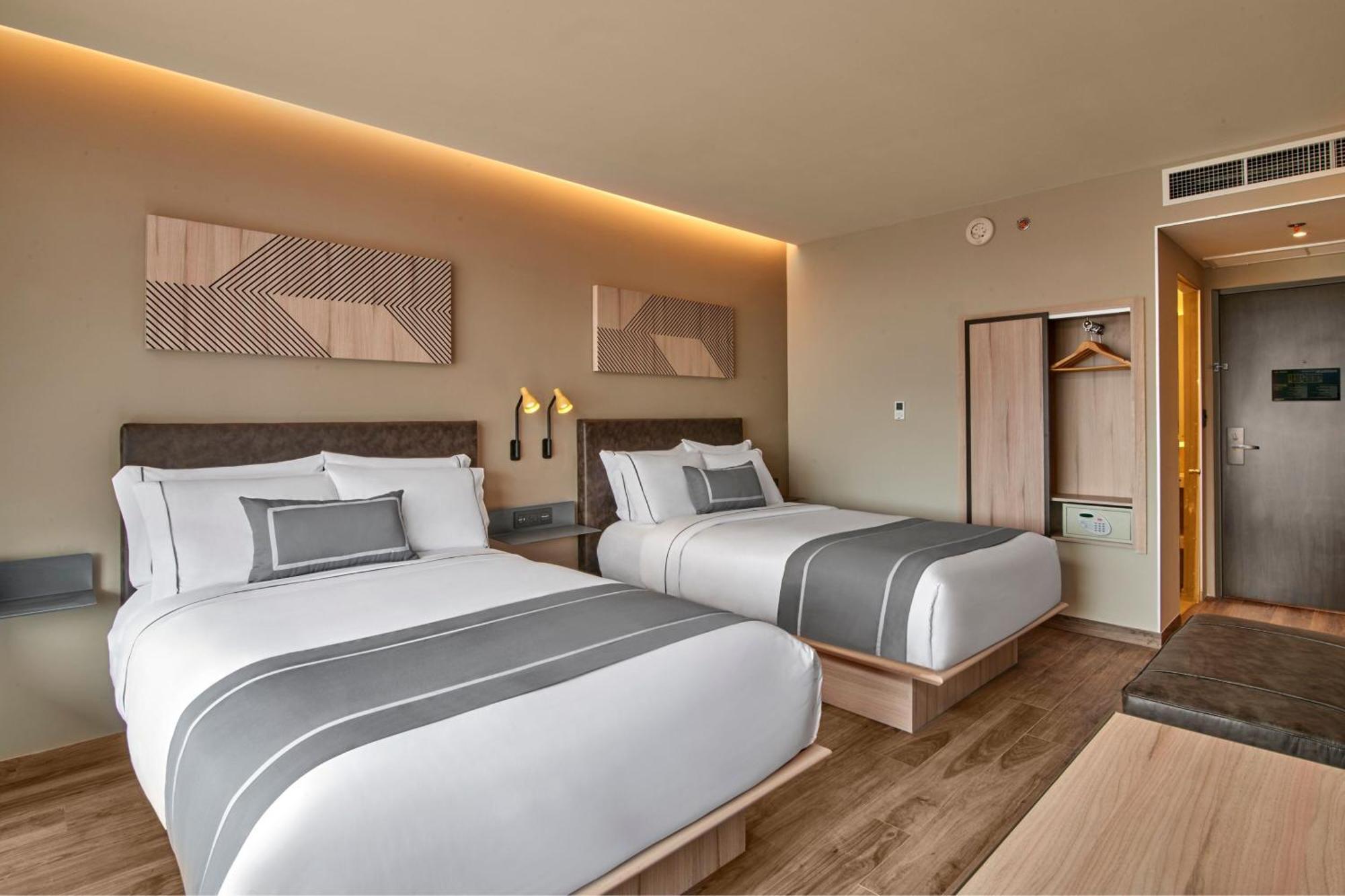 City Express Plus By Marriott Ciudad De Mexico Interlomas Exterior photo