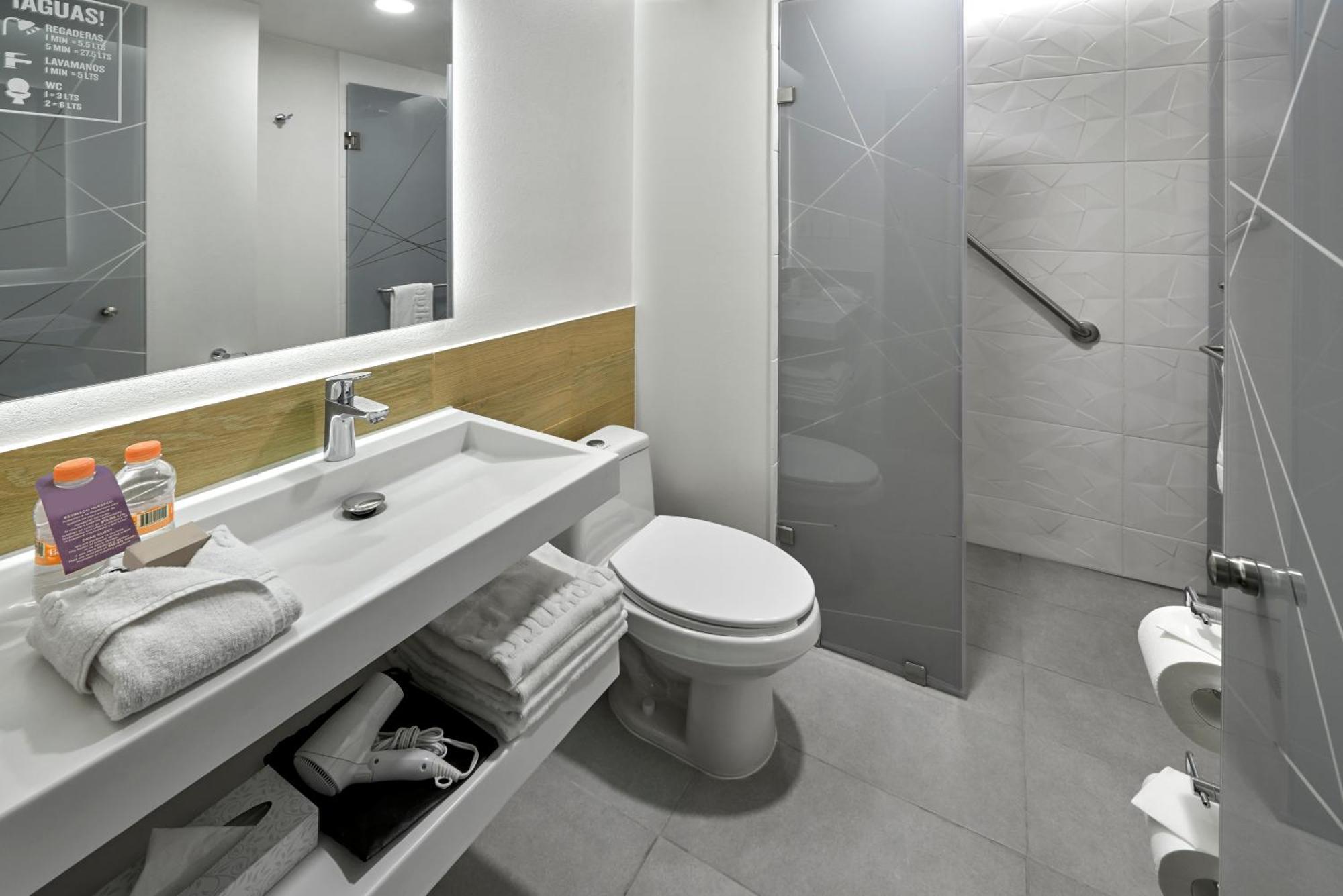 City Express Plus By Marriott Ciudad De Mexico Interlomas Exterior photo